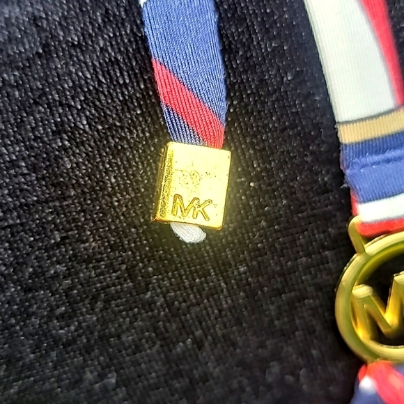 MK! SUMMER TIME IS ALMOST HERE 👙MICHAEL KORS BIKINI! - Picture 5 of 13